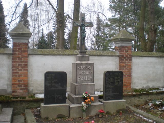 Pelhřimovská hrobka rodiny Pauly