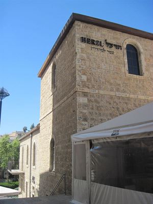 Mamilla 10