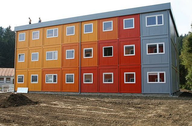 kontejnerový dm v ulici Poschla, Vsetín 1