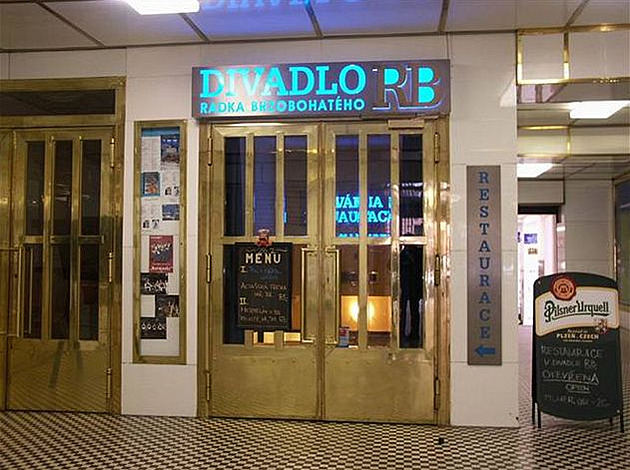 Divadlo Radka Brzobohatého - vchod