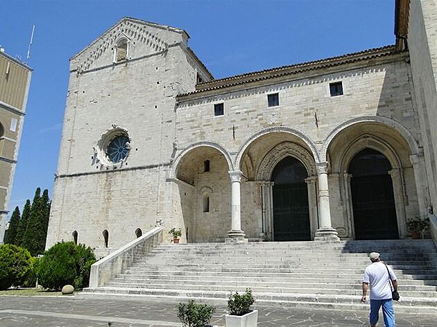 Kostel v Osimu