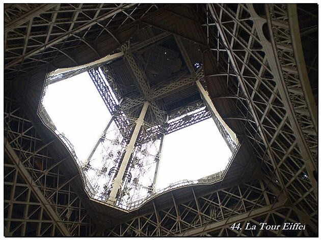 16 La Tour Eiffel