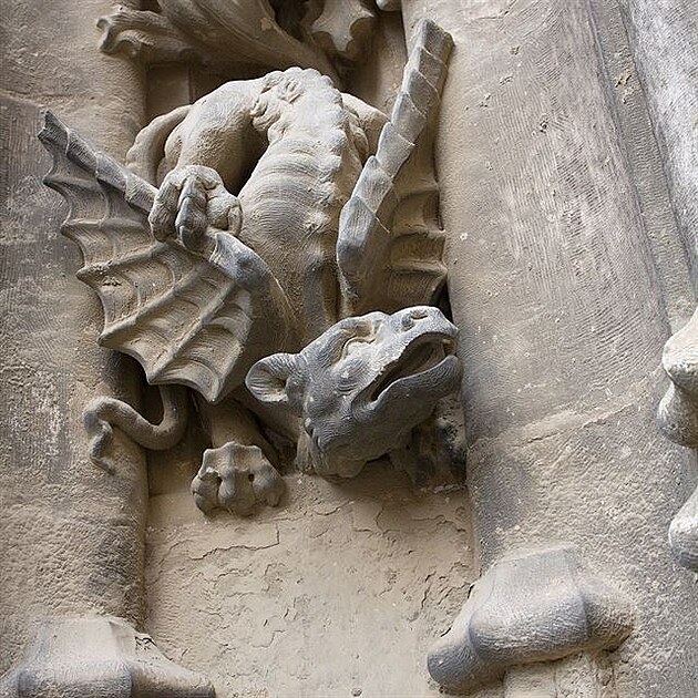 40 Detail kamenické výzdoby na katedrále v Seville