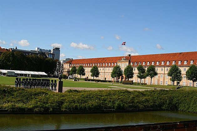 38 Rosenborg - ást budov patících k zámku