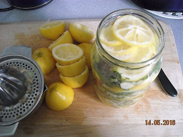 Nakládané citrony - pchování do sklenice