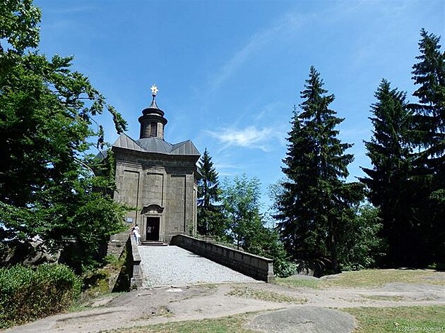 Broumovské stny, kaple Hvzda