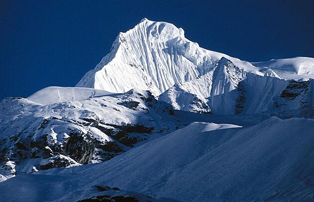 Roc Noir nebo Khangsha Kang, 7485 m, z ABC