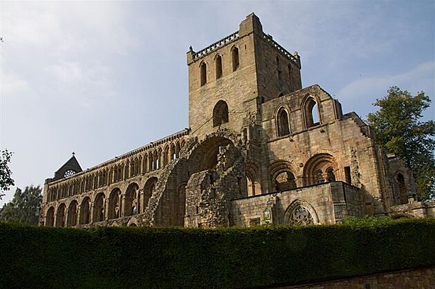 50 - Jedburgh Abbey