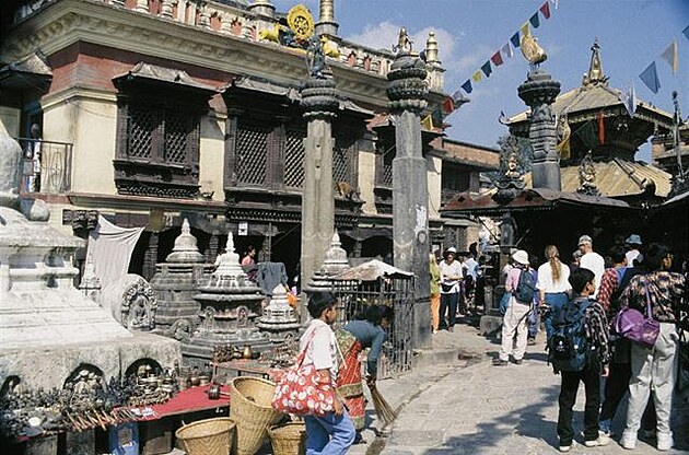 Nádvoí svatyn Swayambhunath