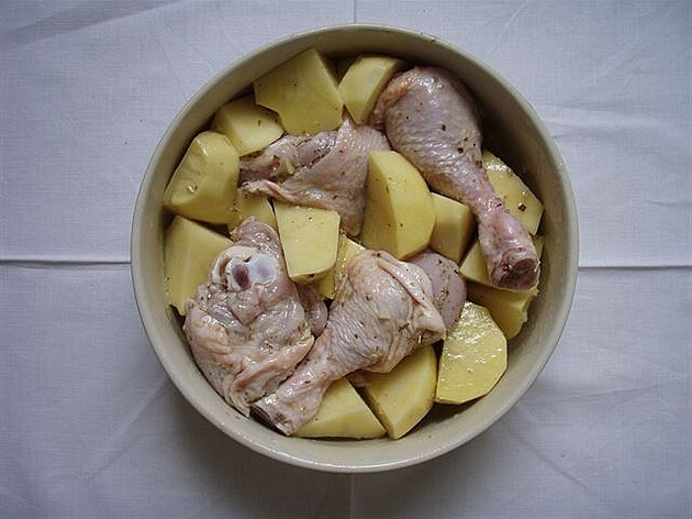 Řecké kuře s citronem - vše naporcováno a v marinádě