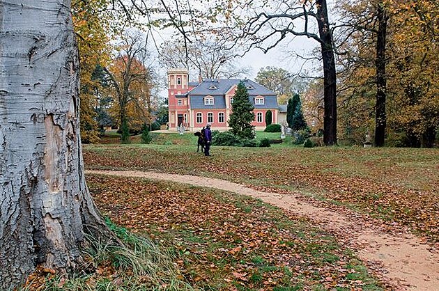 Zámeek (Schloss - Herrenhaus)