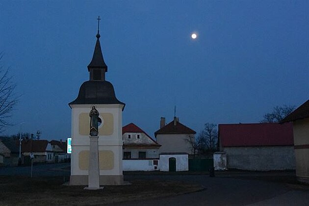 Podveerní klid a mír. Podbradsko, Netebice.