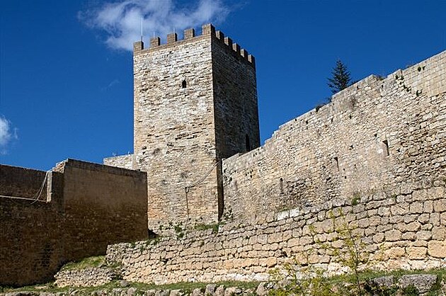 Cesta na Sicílii. Enna - obí hrad Castello di Lombardia