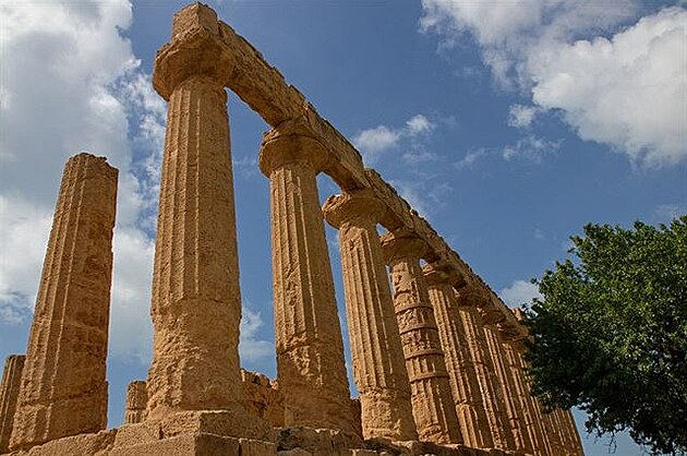 Cesta na Sicílii. Agrigento - Héin chrám  (Tempio di Hera) v údolí chrám