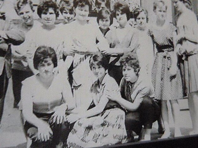 Studenti a studentky Stavební prmyslové koly v Lipníku nad Bevou r. 1966