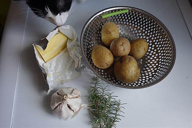 Suroviny na rozpláclé brambory