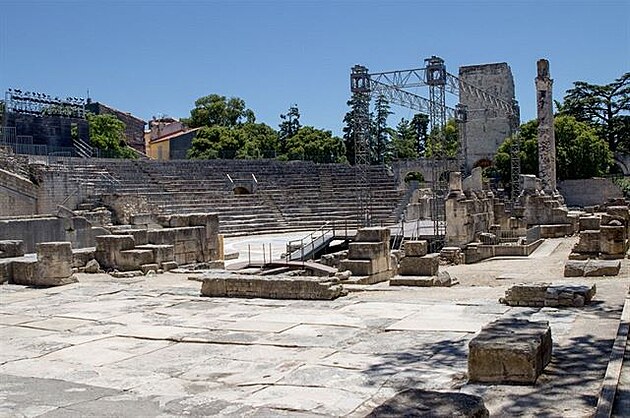 Arles - antické divadlo