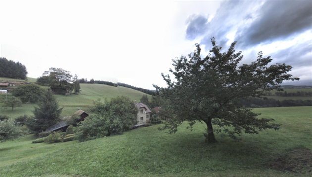 Sobkovice, pohled k domku od silnice