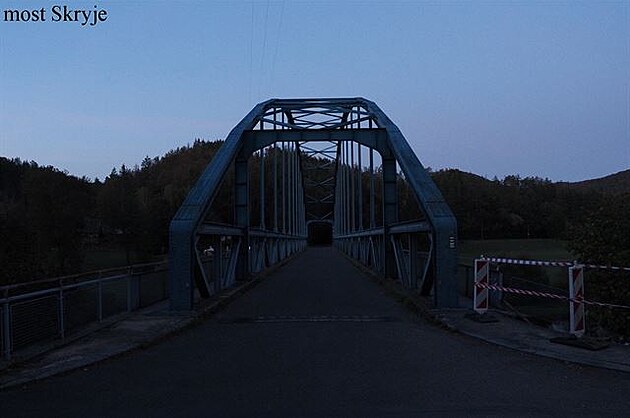 Most Skryje