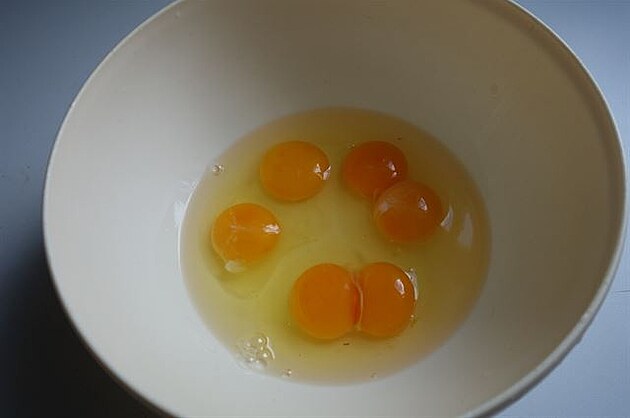 Pipravíme si vejce - zjistila jsem, e mám dvouloutková