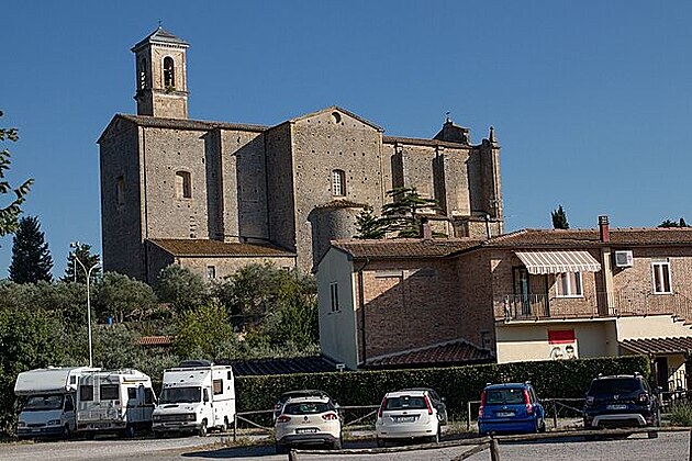 Volterra, kostel u útes Balze