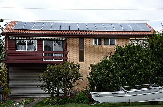 Domácí slunení elektrárna 5kW, 30 solárních panel. Austrálie, Blue Mountains