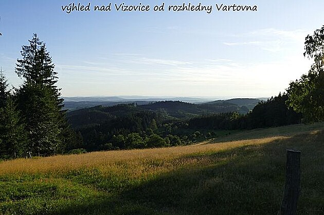 Výhled nad Vizovice od rozhledny Vartovna. Ze Zlína do Vizovic, ervenec 2021