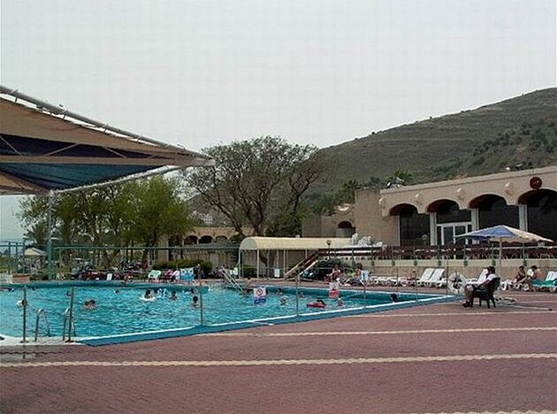 Sladkovodní bazén