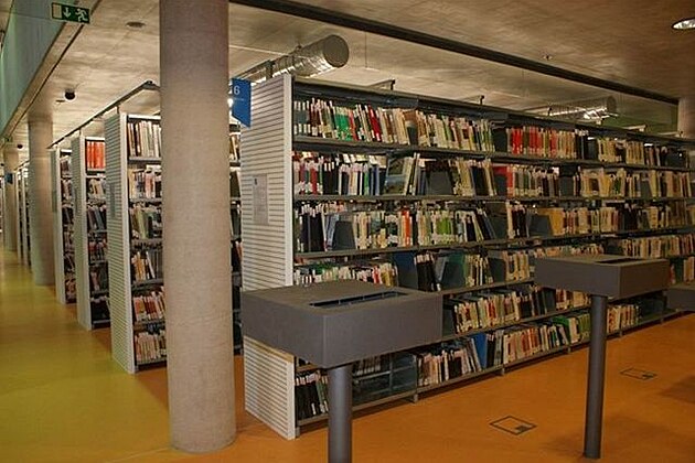 knihovna HK 3