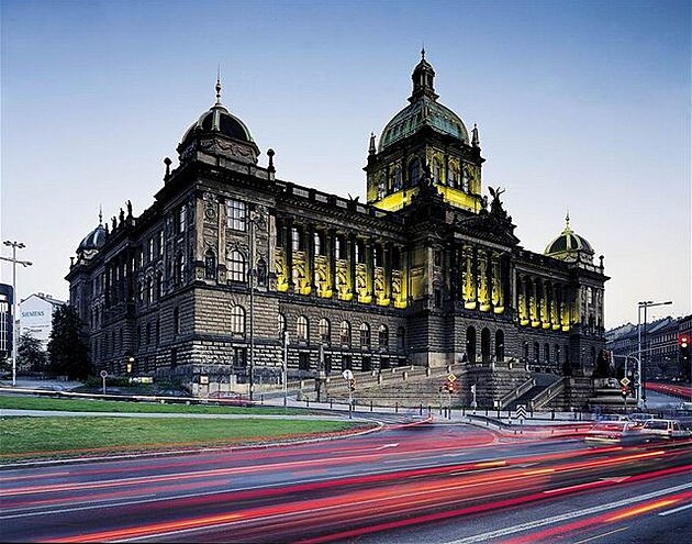 Historická budova Národního muzea otevená dne 18.5. 1891