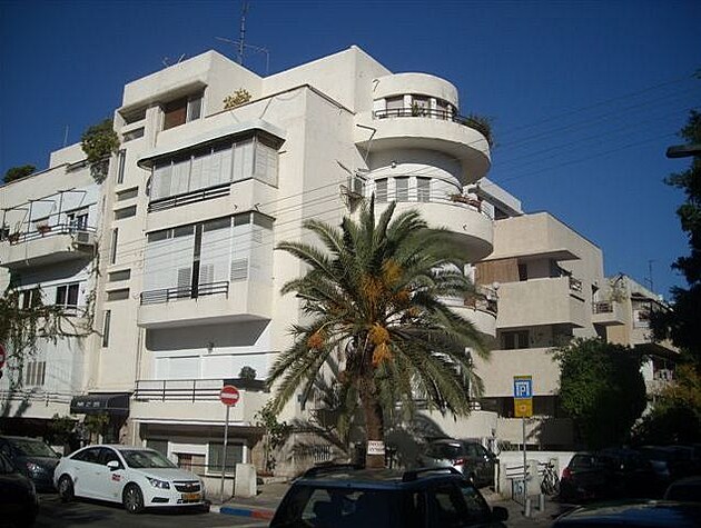 Tel Aviv 13