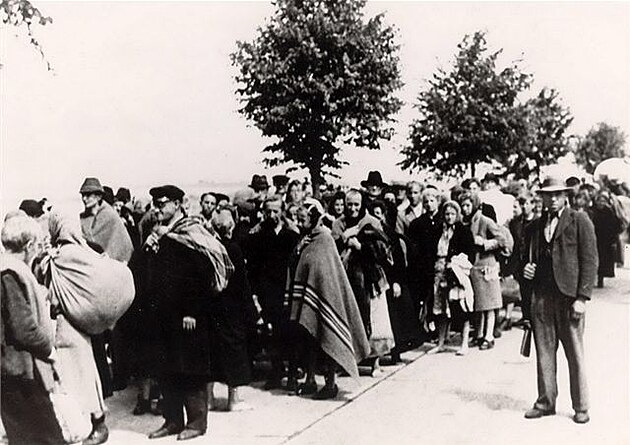 1 slavný snímek z vyhnání Nmc z Brna 30.5.1945