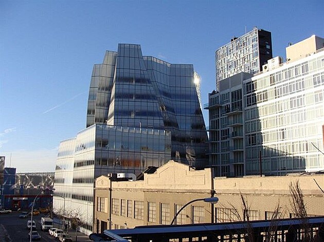 Vlevo Gehry, vpravo Nouvel