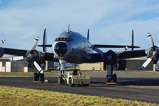 Lockheed VC-121 Bataan ped záletem