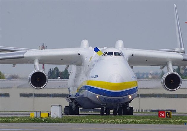 Antonov An-225 Mrija 4