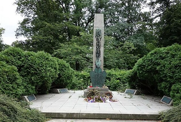 Památník bitvy u Zborova, Ostrava 1