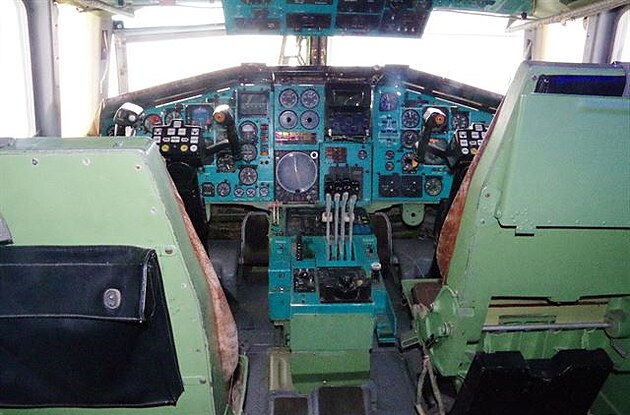 kokpit Tu-144D