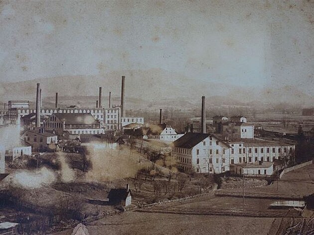 Pohled na textilní závody v blízkosti nádraí, 1890