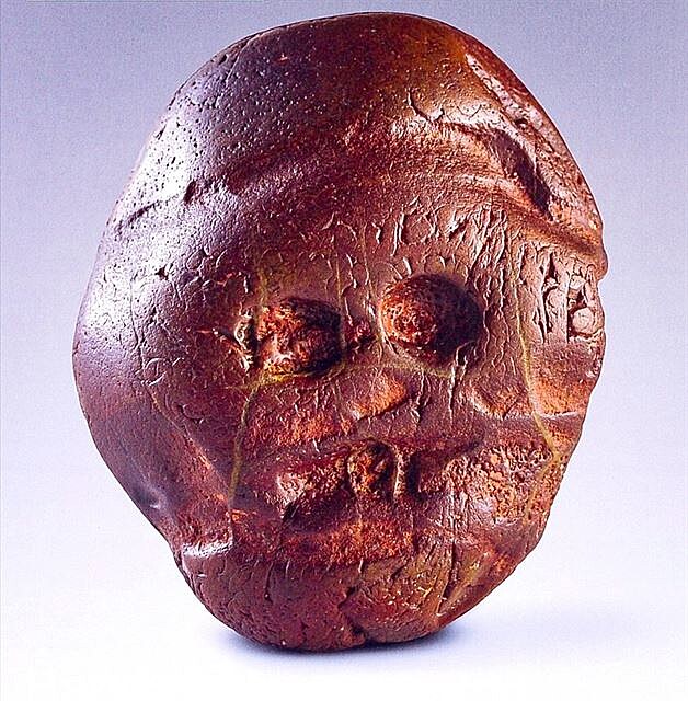 Makapansgat pebble, jaspis (7,6 x 6,3 cm) Jiní Afrika.