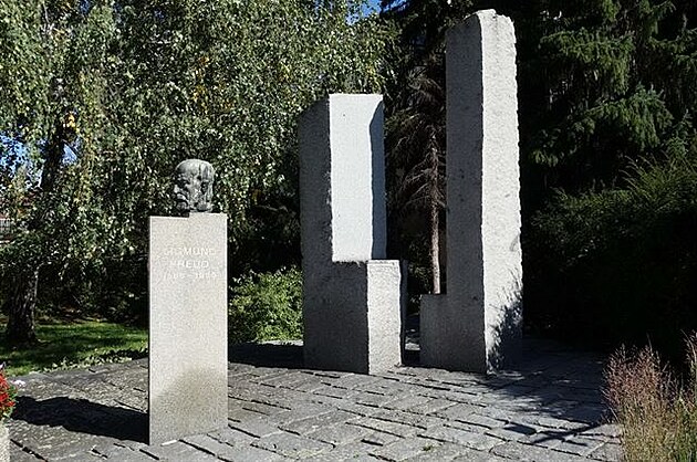 Památník Sigmunda Freuda v Píboe, 1969 - F. Navrátil, Z. Makovský