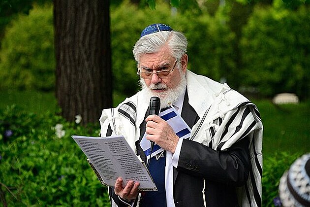 Rabbi Dushinsky