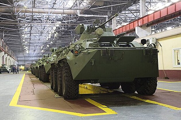 Výroba ruských transportér BTR-82