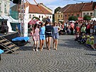Klobouky a plavky
