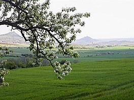 30 Konec cesty. Pohled z Kocourova zptky na trasu