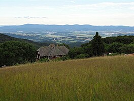 Holubyho chata. Vhled na Slovensko