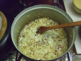 Recept na Grantnick pochod. Cibuli do zlatova.