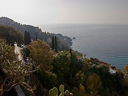 Taormina je msto ve strmm svahu. Siclie, kvten 2018.