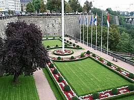 Lucemburk. Jak el as: stejn zahrada, rzn parkov prava. R. 2006