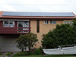 Domc slunen elektrrna 5kW, 30 solrnch panel. Austrlie, Blue Mountains
