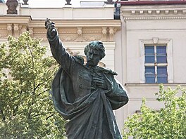 Karel Havlek Borovsk, socha, Havlkovo n. 1